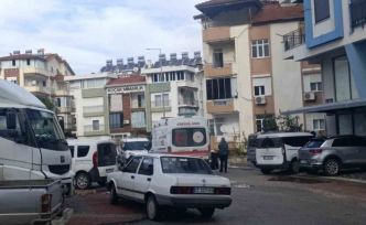 Kanser hastası yaşlı adam evinde ölü bulundu