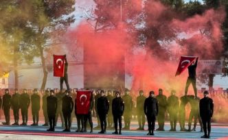 Kırkağaç’ta uzman erbaşların mezuniyet coşkusu