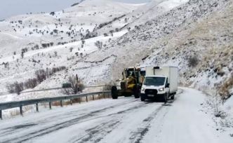 Muş’ta mahsur kalan 20 araç kurtarıldı