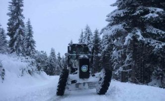 Ordu’da karla mücadele: 134 mahalle yolu ile 15 hasta ve 7 cenazeye müdahale edildi