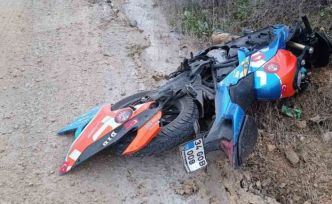 Otomobil ile motosikletin çarpıştı;1 yaralı