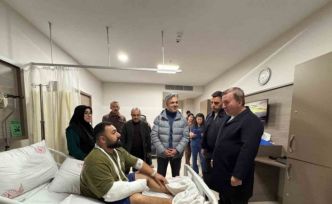 Vali Aydoğdu’dan hastalara moral ziyareti