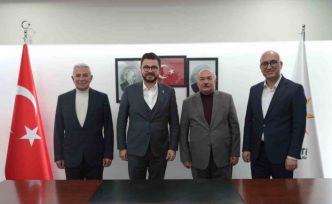 AK Parti’de 3 ilçe başkanı görevden alındı