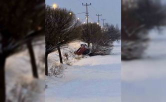 Elazığ’da otomobil devrildi