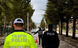 Isparta’da son bir haftalık polis denetimlerinde 52 aranan şahıs yakalandı
