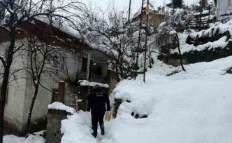 Karabük Belediyesi kış şartlarında hizmetlerini sürdürüyor