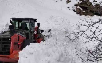 Sason’da kapanan mezra yolları ulaşıma açıldı