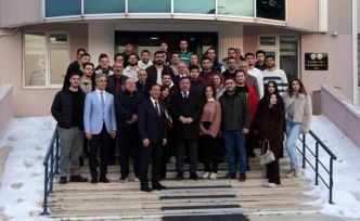 Vali Aydoğdu’dan gençlere mesaj: "Gençler yüksek sesle değil, aynı hizadan konuşulmak istiyor"