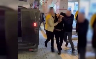 33 yıl hapis cezası ie aranan binbir surat, kurye kılığındaki polislerce yakalandı