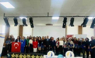 Aksu’da öğretmenlere dijital dönüşüm konusunda uygulamalı eğitim