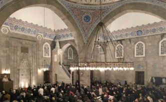 Beraat Kandili’nde camiler doldu taştı