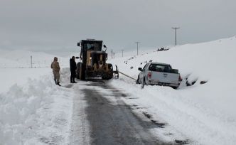 Iğdır’da kapalı 5 köy yolunda çalışmalar devam ediyor