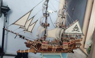 Konuşma ve işitme engelli vatandaş, atıkları sanata dönüştürüyor