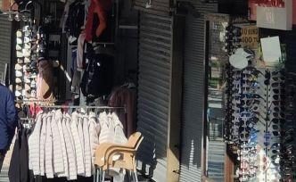 Kuşadası’nda kuyumcu soygununa "kepenk" engeli