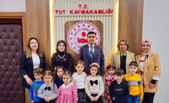 Minik öğrencilerden Kaymakam Güngör’e anlamlı ziyaret