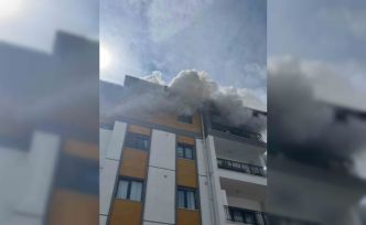 Antakya’da alevlere teslim olan ev kullanılmaz hale geldi