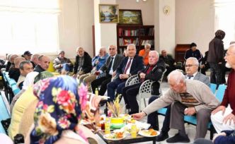 Atık kumaşlar huzurevine umut oldu