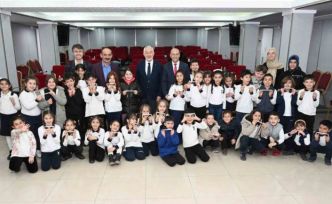 Belediye meclisinde minik misafirler yerel yönetimi yerinde öğrendi