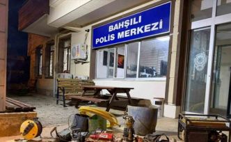 Define için 6 metrelik kuyu kaza kazan 4 şüpheli suçüstü yakalandı