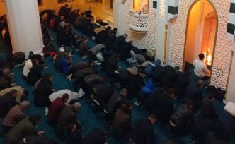 Hasköy’de Kadir Gecesi dualarla idrak edildi