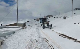 İl Özel İdaresi’nden yoğun kar mesaisi: Kapalı köy yolu kalmadı