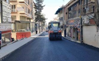Kahramanmaraş’ta yol yenileme çalışmaları sürüyor