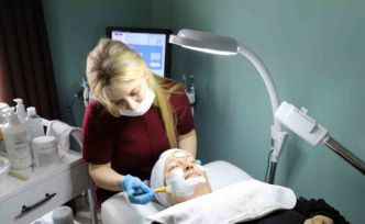 Marmaris’te kadın saha personeline ücretsiz cilt bakımı