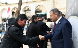 Şanlıurfa’da kent protokolü vatandaşlarla bayramlaştı