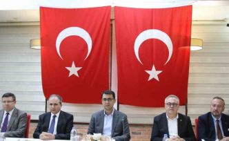 Uşak protokolü bayramlaşma töreninde buluştu