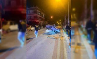 Balıkesir’de takla atan otomobildeki 2 kişi yaralandı