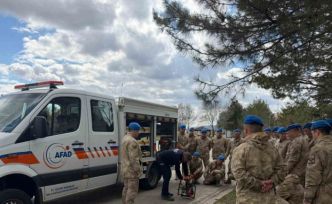 Bingöl’de jandarma personeline enkazda arama kurtarma eğitimi