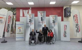 Bursa’nın gururu Aysel Özgan’dan altın madalya