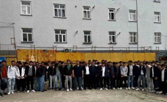 Çermik Belediyesi YKS’ye girecek öğrencileri kampa gönderdi
