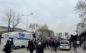 CHP’liler Ankara yolunu trafiğe kapatınca polis müdahale etti