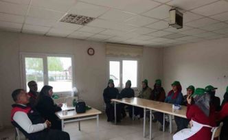 Elazığ’da kadın üreticilere tarım eğitimi