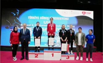 Erzincanlı güreşçilerden Türkiye Şampiyonası’nda çifte başarı