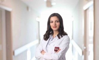 "Gebelik zehirlenmesi hem anneyi hem bebeği tehdit ediyor"