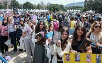 İZKİTAP’ta edebiyat şöleni yaşanıyor