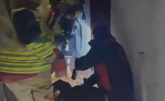 Kahramanmaraş’ta çıkan yangında evde mahsur kalan vatandaşı itfaiye kurtardı