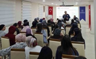 Kars’ta öğrencilere siber güvenlik eğitimi