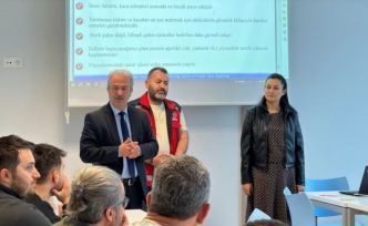 Sinop’ta ambulans sürücülerine güvenli sürüş eğitimi