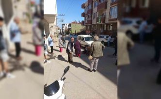 Yolun karşısına geçerken ticari aracın çarptığı yaşlı kadın hayatını kaybetti