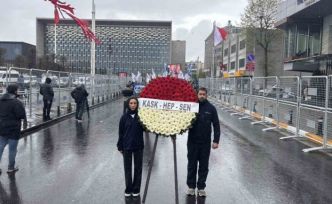 HEP-SEN 1 Mayıs’ı Taksim’de kutladı