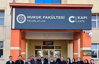 AK Parti İl Başkanı İbrahim Küçükoğlu, Atatürk Üniversitesi Hukuk Fakültesi öğrencileriyle buluştu