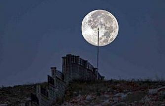 Ay, yılın en yakın anlarında Bitlis’e veda etti