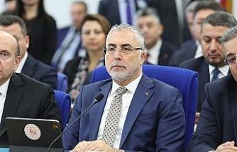 Bakan Işıkhan: "Asgari ücrette herkesin mutabık kaldığı bir tutarda uzlaşılacağını ümit ediyoruz"