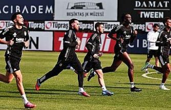 Beşiktaş, Antalyaspor maçının hazırlıklarına 5 eksikle başladı