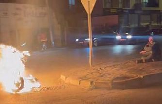 Çalışmayan motorunu yakıp, karşısına geçip izledi