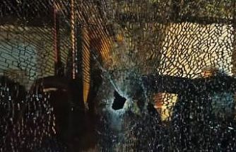 Çok sayıda yolcunun bulunduğu otobüse silahlı saldırı anı kamerada