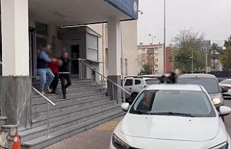 Evden hırsızlık yapan 2 şüpheli yakalandı